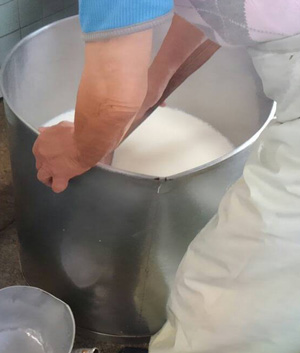 奥澤豆腐,店,手作り製造する為の道具の写真